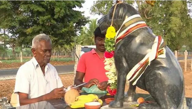 पालतू कुत्ते की याद में इस शख्स ने बनवा दिया मंदिर, मूर्ति स्थापना भी कराई