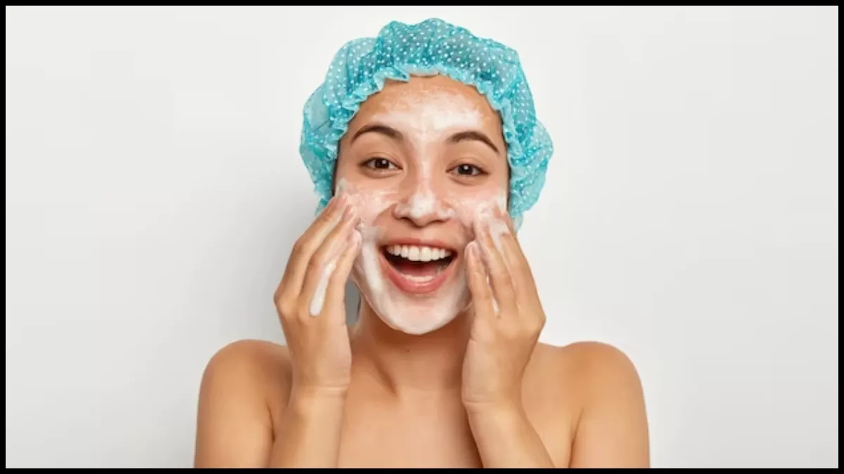 चेहरे पर साबुन का इस्तेमाल बन सकता है कम उम्र में एजिंग का कारण, जानें इसके अन्य नुकसान