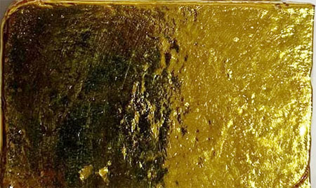 मलाशय में रखकर शारजाह से लाया 633 ग्राम सोना