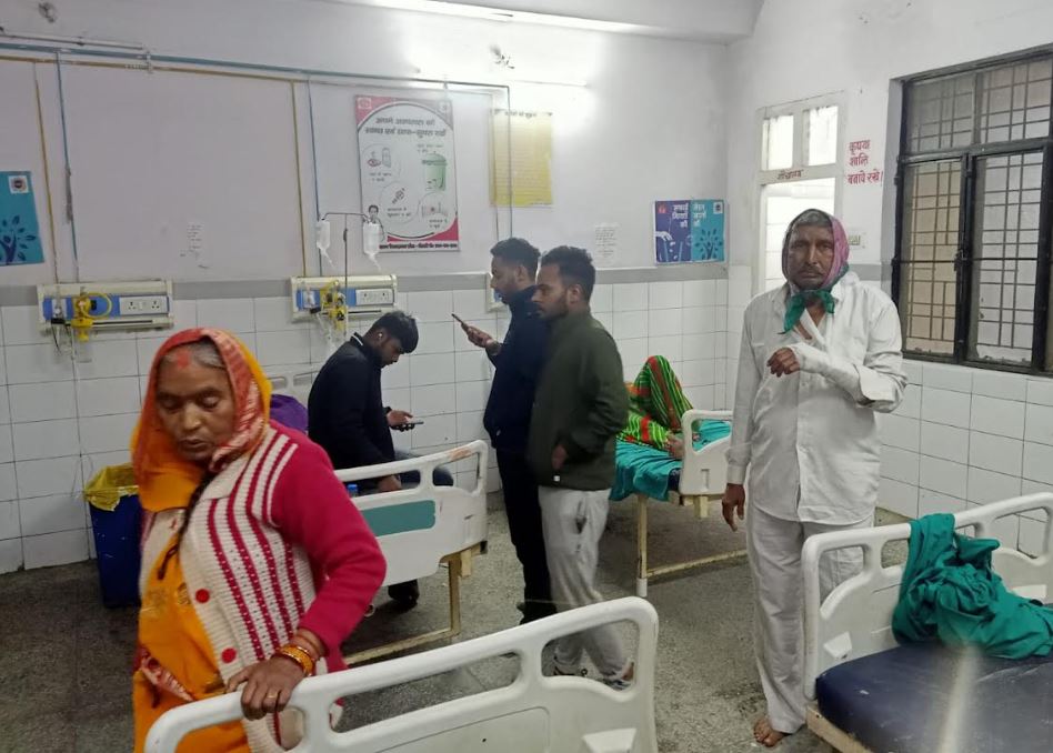 सोनभद्र में बड़ा हादसा:तीर्थ यात्रियों से भरी बस पलटी,25 घायल,4 की हालत गंभीर,रामेश्वरम जा रहे थे सभी तीर्थयात्री