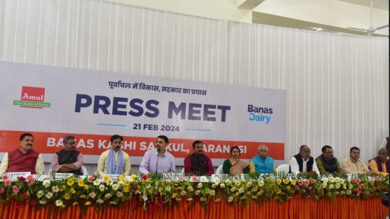 बनास डेयरी से पूर्वांचल में आयेगी दुग्ध क्रांति