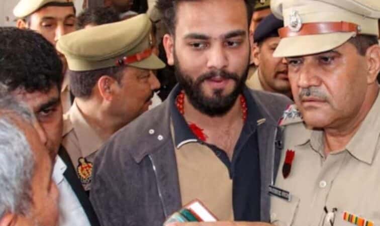 1200 पेज की चार्जशीट,24 गवाह और पुख्ता सबूत? एल्विश यादव का अब क्या होगा