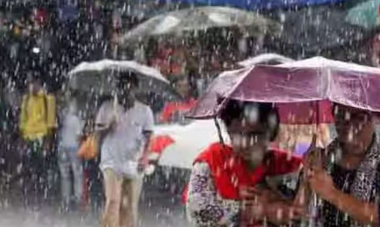 दिल्ली NCR में बरसे बदरा,झमाझम बारिश ने भीषण गर्मी में दी संजीवनी