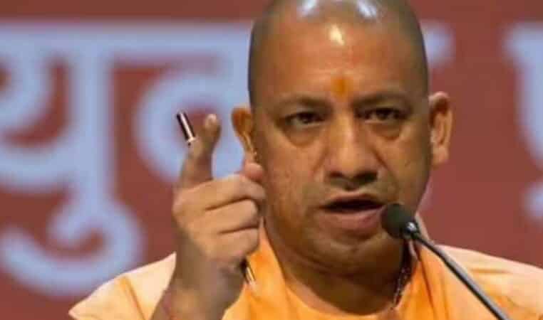 UP में BJP ‘हाफ’,क्या CM योगी आदित्यनाथ इस्तीफा देंगे?
