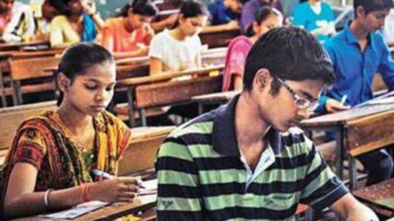 पढ़ाई के लिए पिता ने बेचा घर,तो ट्यूशन पढ़ाकर बेटे ने खड़ी की 8000 करोड़ की कंपनी