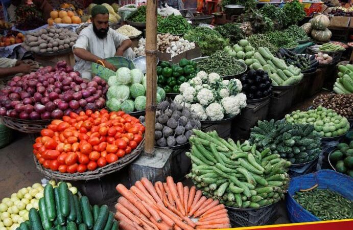 सब्जियों के दाम में लगी आग,आसमान पर पहुंची महंगाई,16 महीने का रिकॉर्ड टूटा