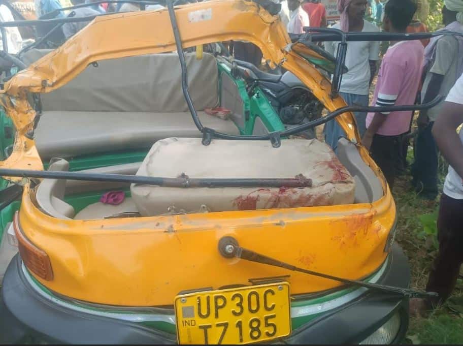 हरदोई मे भयंकर सड़क दुर्घटना मे दस लोगो की मौत,चार घायल