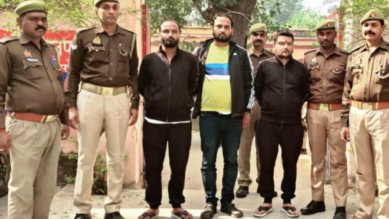 जलालपुर पुलिस ने हत्या करने वाले तीन नामजद/ वांछित अभियुक्त को किया गिरफ्तार