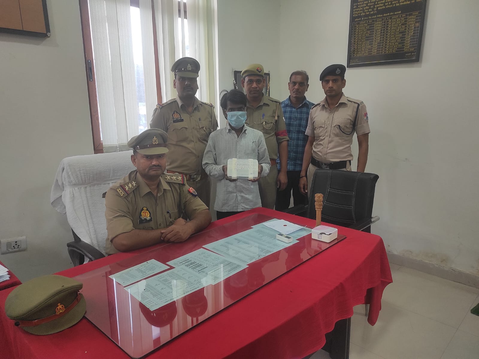 रेलवे स्टेशन पर चोरी का मोबाइल बरामद, एक गिरफ्तार