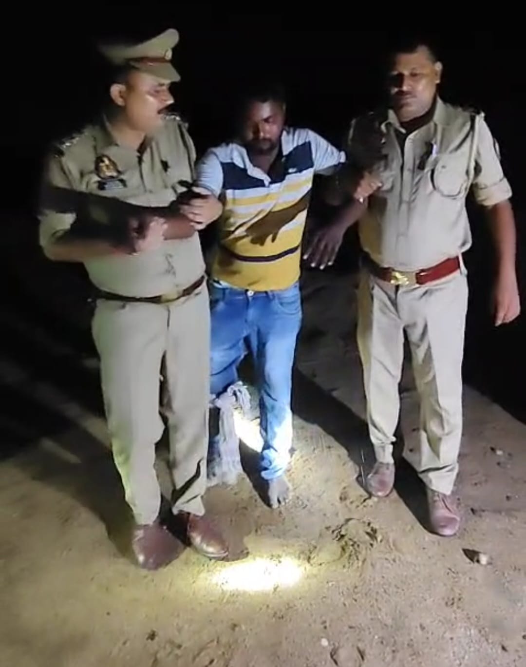 मुठभेड़ में गौ-तस्करी का वांछित  गिरफ्तार, असलहा बरामद