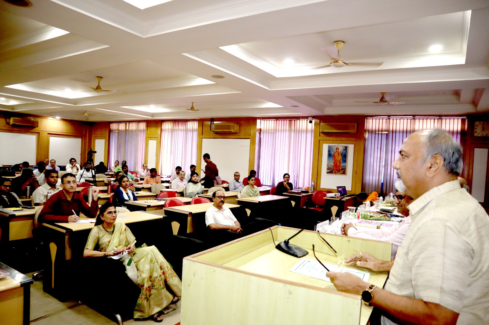 एसएमएस में एआई, डिज़ाइन थिंकिंग व एनालिटिक्स पर सात दिवसीय एफडीपी शुरू