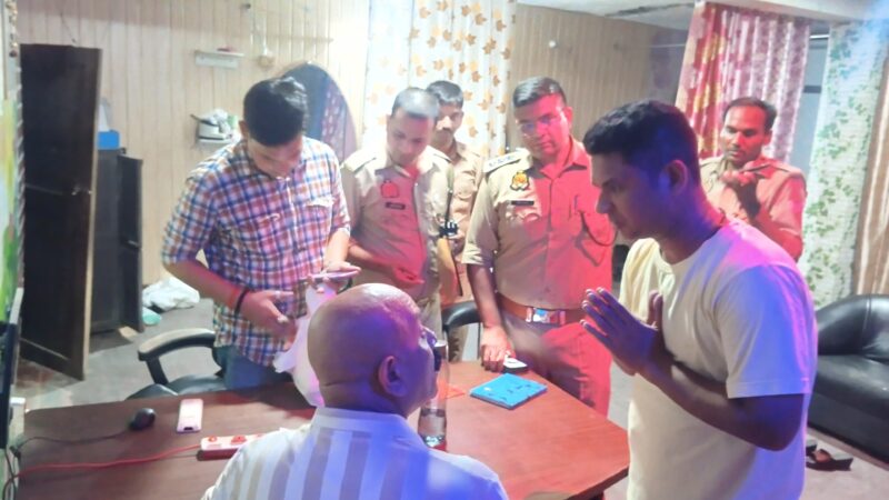 स्पा सेंटर की आड़ में चल रहा था सेक्स रैकेट