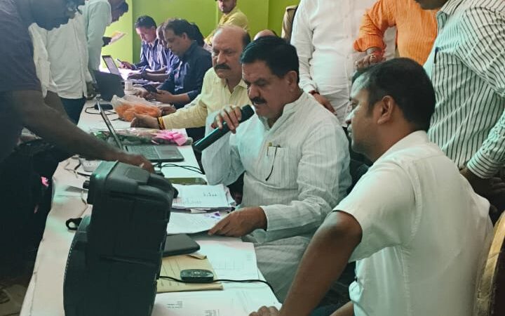 पिंडरा पावर हाउस में लगा मेगा बिजली बिल समाधान शिविर
