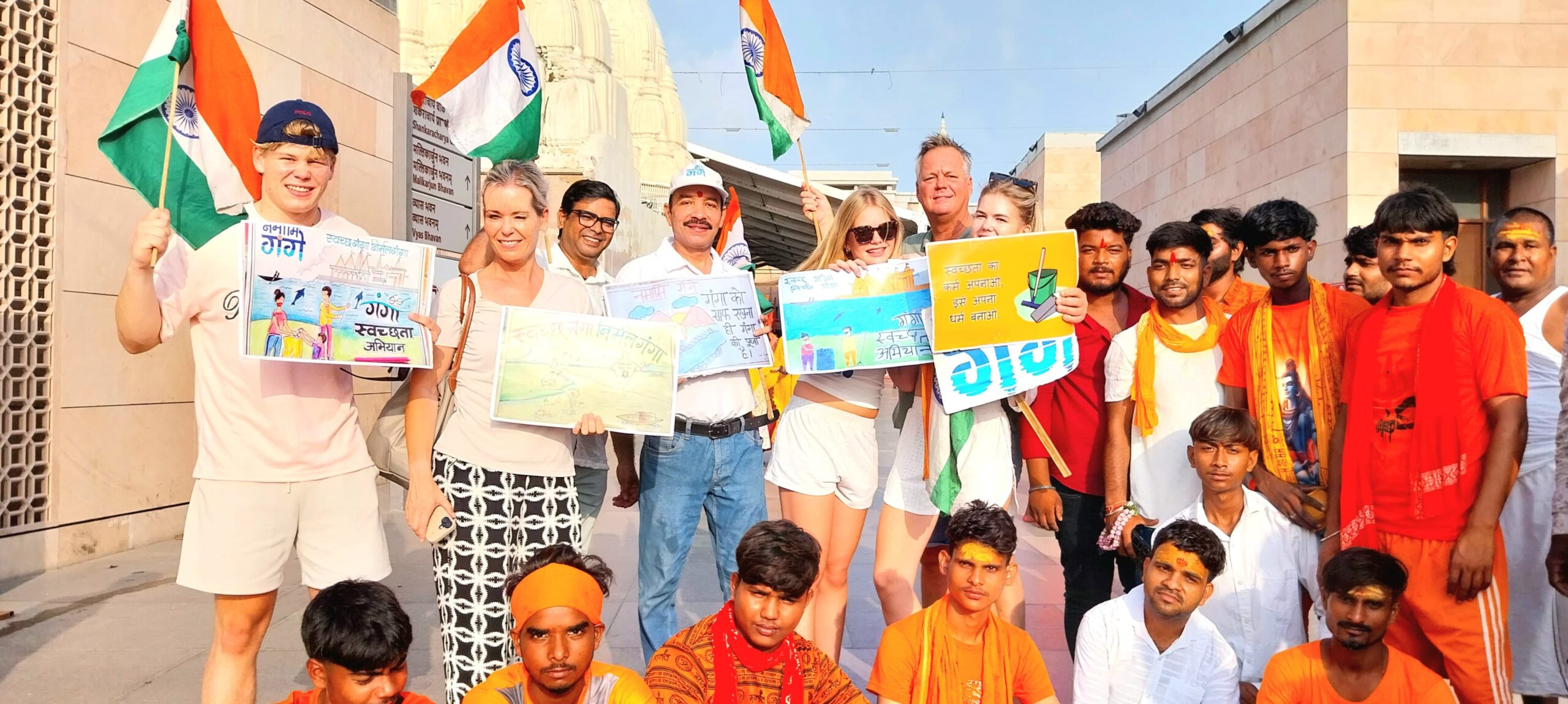 “श्री काशी विश्वनाथ धाम में गूंजा – बंद करें पॉलिथीन, काशी को बनाएं सुंदर और क्लीन”