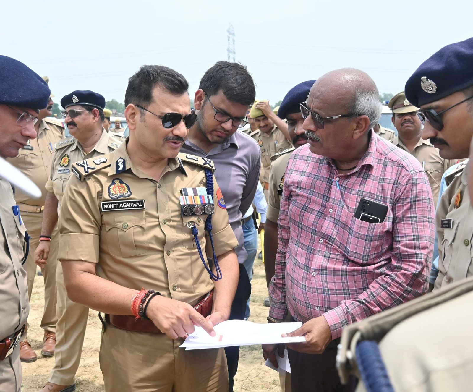 प्रधानमंत्री के आगमन से पहले पुलिस आयुक्त व जिलाधिकारी ने किया सभास्थल का निरीक्षण