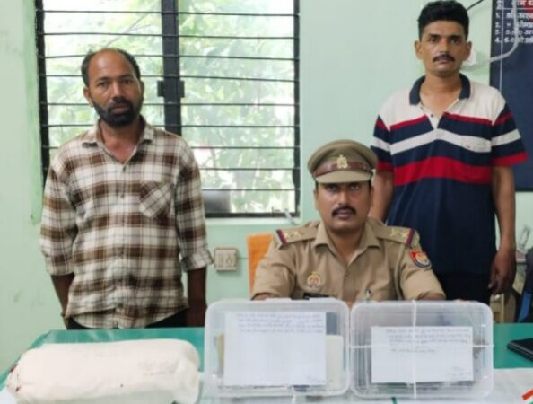 शातिर असलहा तस्करों को पुलिस ने किया गिरफ्तार