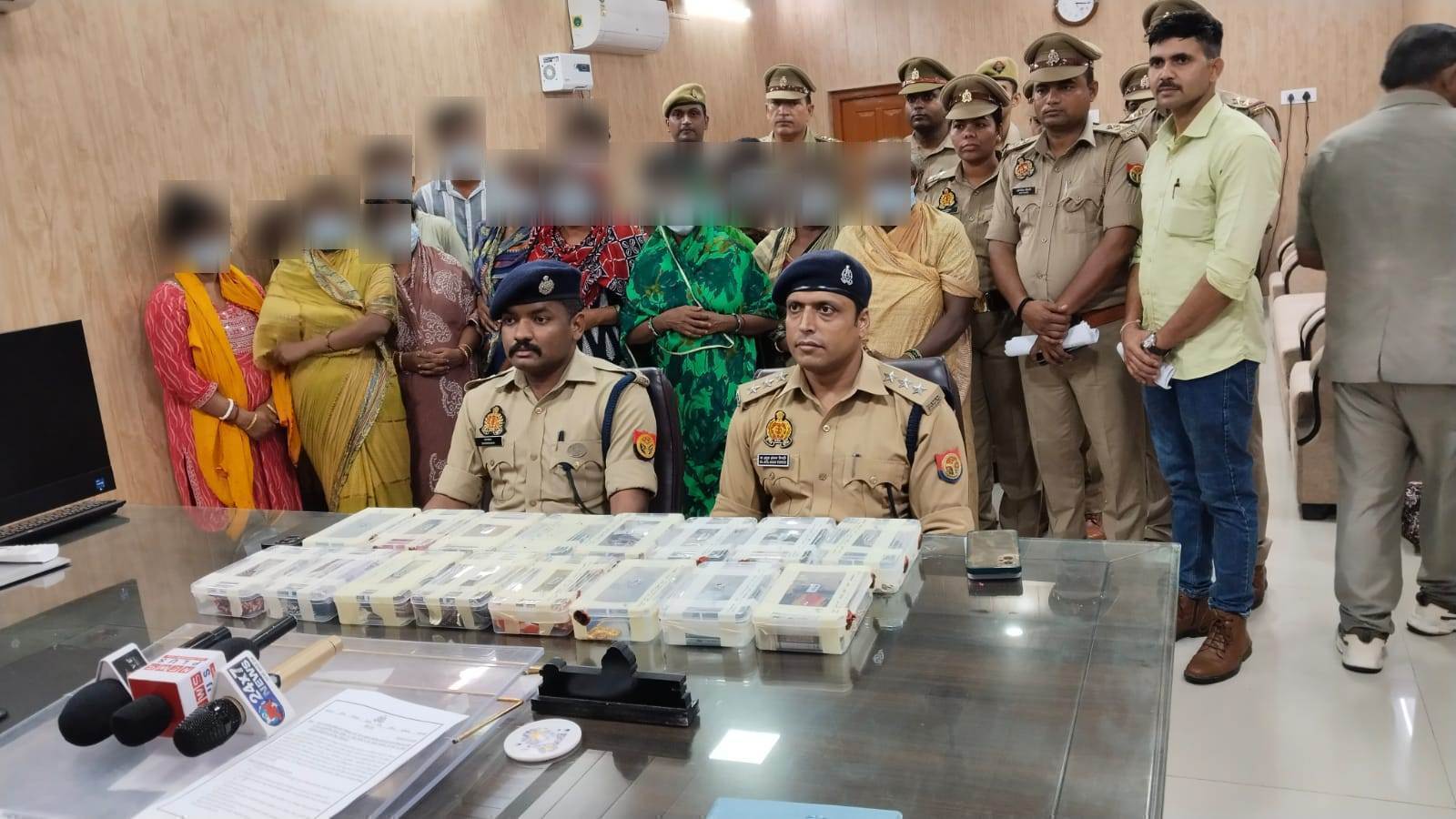 13 महिलाओं समेत 16 चेन स्नेचर गिरफ्तार