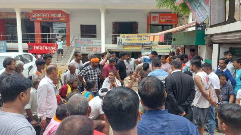 मिर्जामुराद में कुएं की सफाई पर पुलिस ने लगाई रोक, मामला फिलहाल शांत