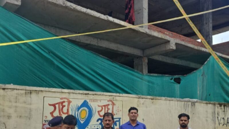 अवैध निर्माण के विरुद्ध वाराणसी विकास प्राधिकरण की कार्रवाई, दो भवन सील