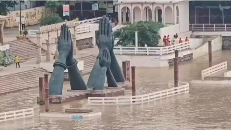 गंगा का जलस्तर 5 सेंटीमीटर प्रति घंटे की रफ्तार से बढ़ा