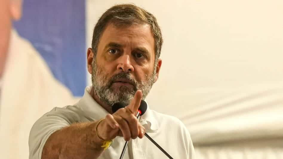 सेना पर टिप्पणी मामले में सुप्रीम कोर्ट ने लगाई राहुल गांधी को फटकार