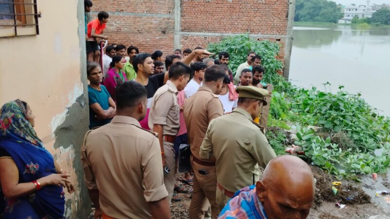 वरुणा नदी में डूबे युवक की तलाश कर रही एनडीआरफ