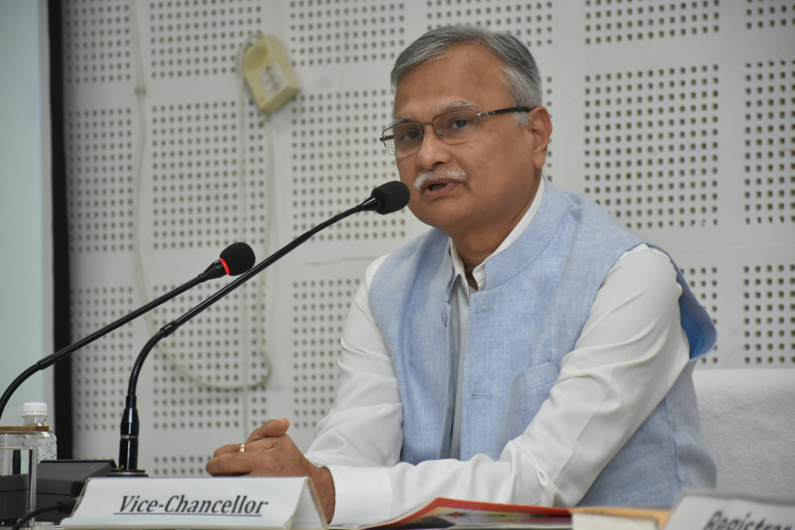 बीएचयू को वैश्विक स्तर पर ले जाना प्राथमिकता : कुलपति प्रो. अजीत कुमार चतुर्वेदी