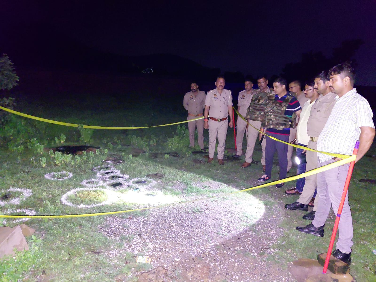 मिर्जापुर मुठभेड़: 20 हजार का इनामिया जिला बदर गिरफ्तार