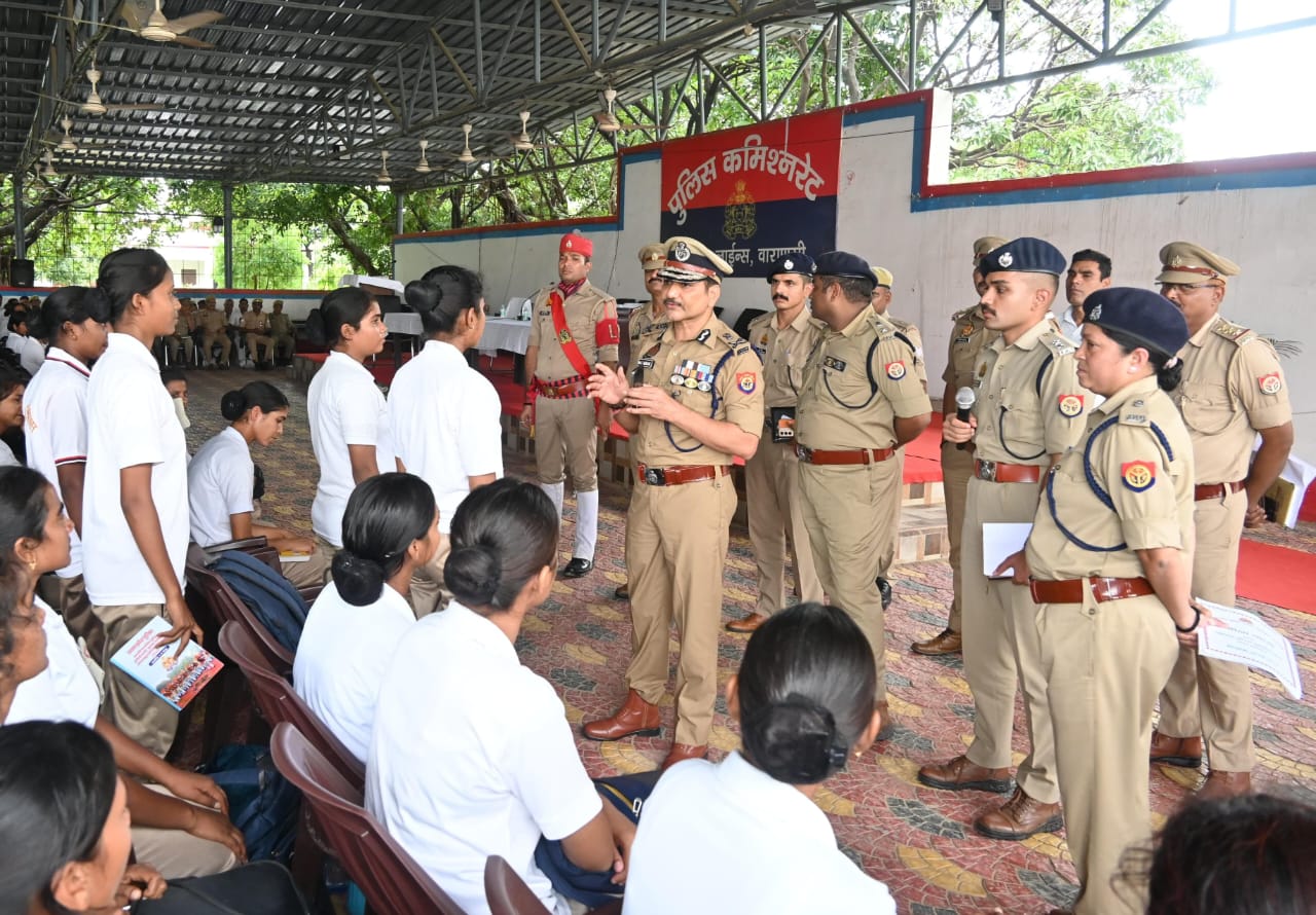 पुलिस आयुक्त ने महिला प्रशिक्षु आरक्षियों के प्रशिक्षण की गुणवत्ता पर दिया जोर