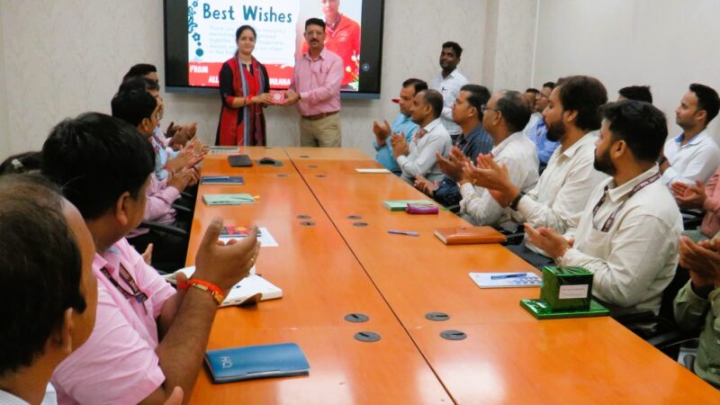 रक्षाबंधन पर बनारस डाक परिक्षेत्र ने बनाया रिकॉर्ड