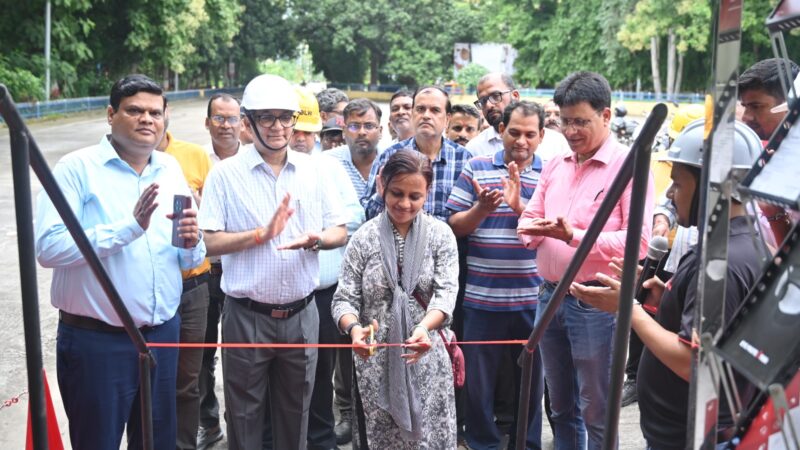 बरेका में मोबाइल डेमो वैन के माध्यम से चलाया जा रहा सुरक्षा जागरूकता कार्यक्रम