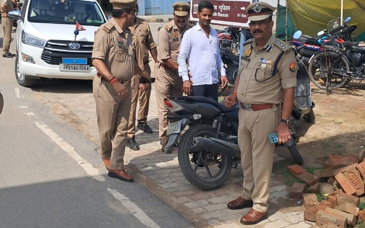 अपर पुलिस आयुक्त ने किया शिवपुर और सारनाथ थानों का निरीक्षण