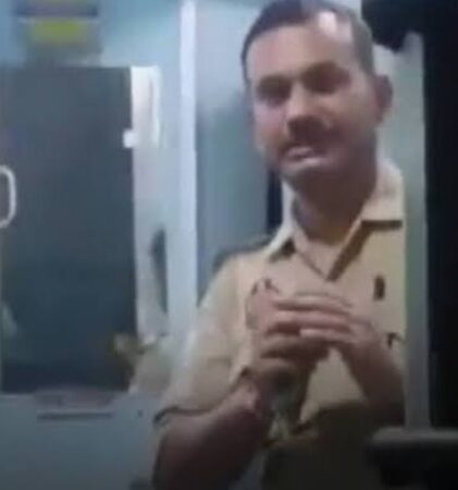 प्रयागराज एक्सप्रेस में जीआरपी सिपाही पर महिला यात्री के साथ छेड़छाड़ का आरोप, सस्पेंड