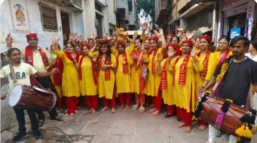 झूलेलाल चालिया महोत्सव पर निकली महिलाओं की भव्य शोभायात्रा