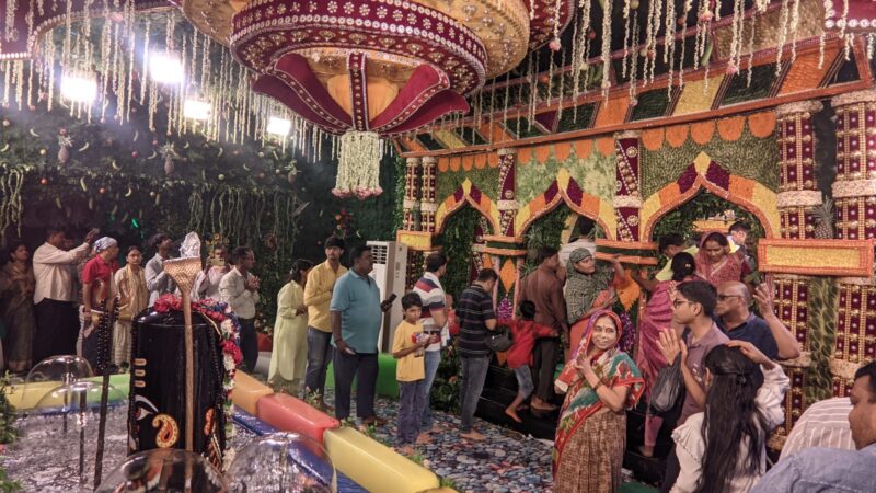 बाबा बटुक भैरव मंदिर में भव्य हरियाली एवं जल बिहार श्रृंगार सम्पन्न