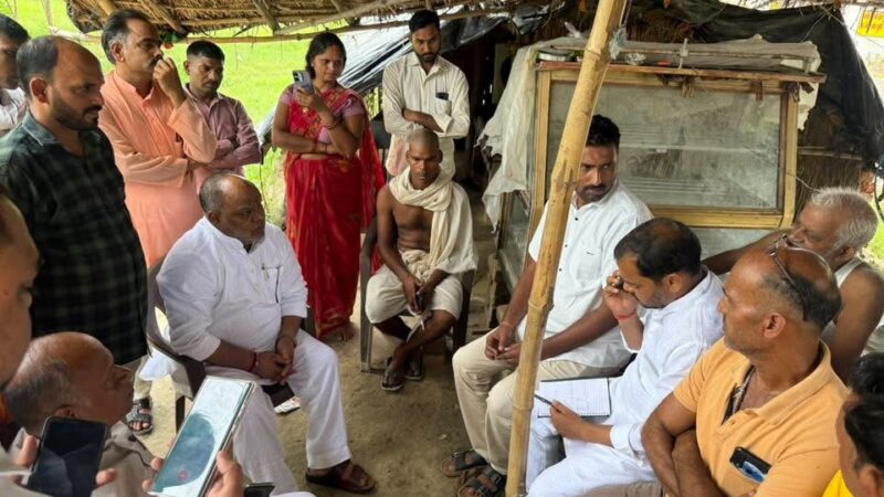 वरिष्ठ भाजपा नेताओं ने जोगापुर में शोकाकुल परिवार को बंधाया ढांढस