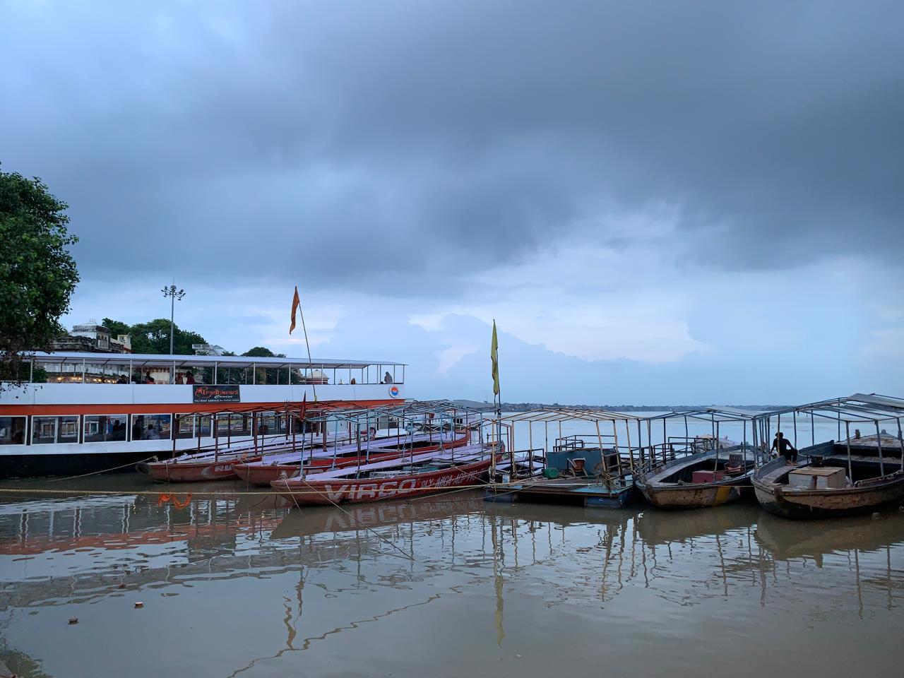 एक सेमी प्रति घंटे की रफ्तार से घट रहा गंगा का जलस्तर