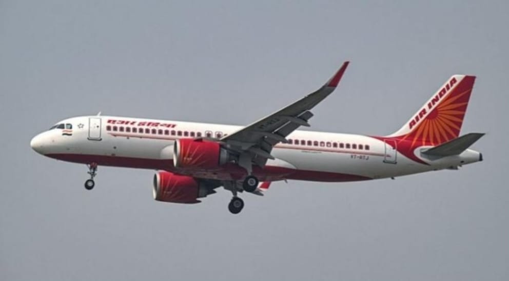 दिल्ली-इंदौर एयर इंडिया फ्लाइट में तकनीकी खराबी, पायलट की सूझबूझ से टली बड़ी दुर्घटना