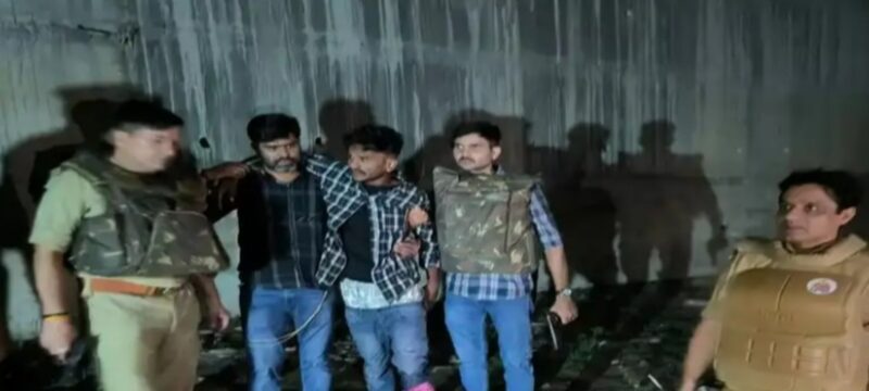 वाराणसी: पुलिस मुठभेड़ में 25 हजार का इनामी जेबकतरा गिरफ्तार, आठ मामलों में वांछित