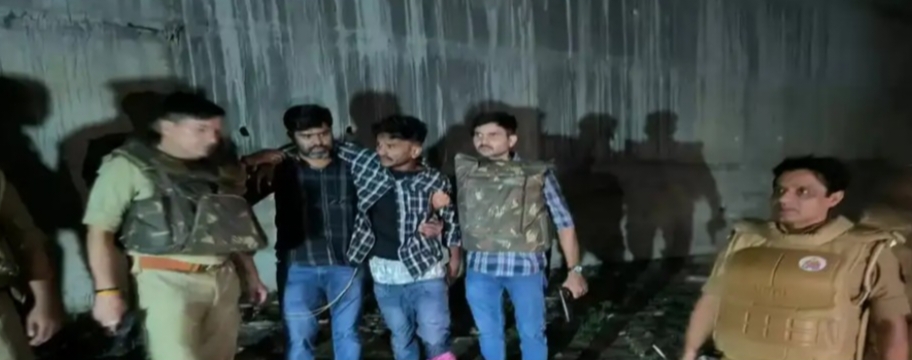 वाराणसी: पुलिस मुठभेड़ में 25 हजार का इनामी जेबकतरा गिरफ्तार, आठ मामलों में वांछित