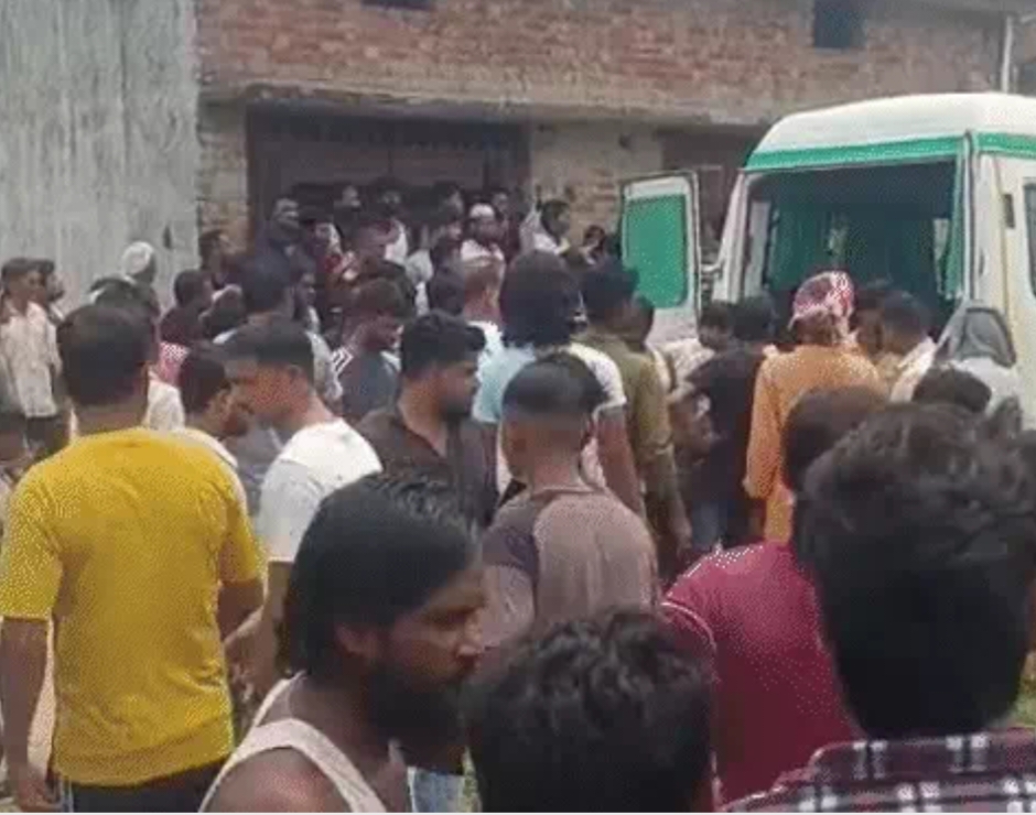 लखनऊ में पटाखा फैक्ट्री में भीषण विस्फोट