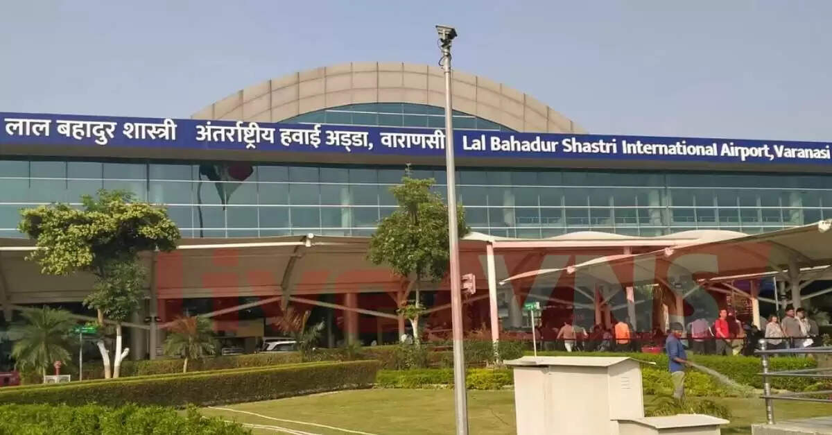 नेपाल हिंसा के कारण आबूधाबी-काठमांडू फ्लाइट वाराणसी में डायवर्ट
