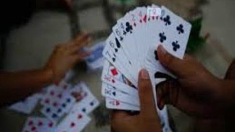 रोहनिया : जुए के अड्डे पर छापा, 11 गिरफ्तार