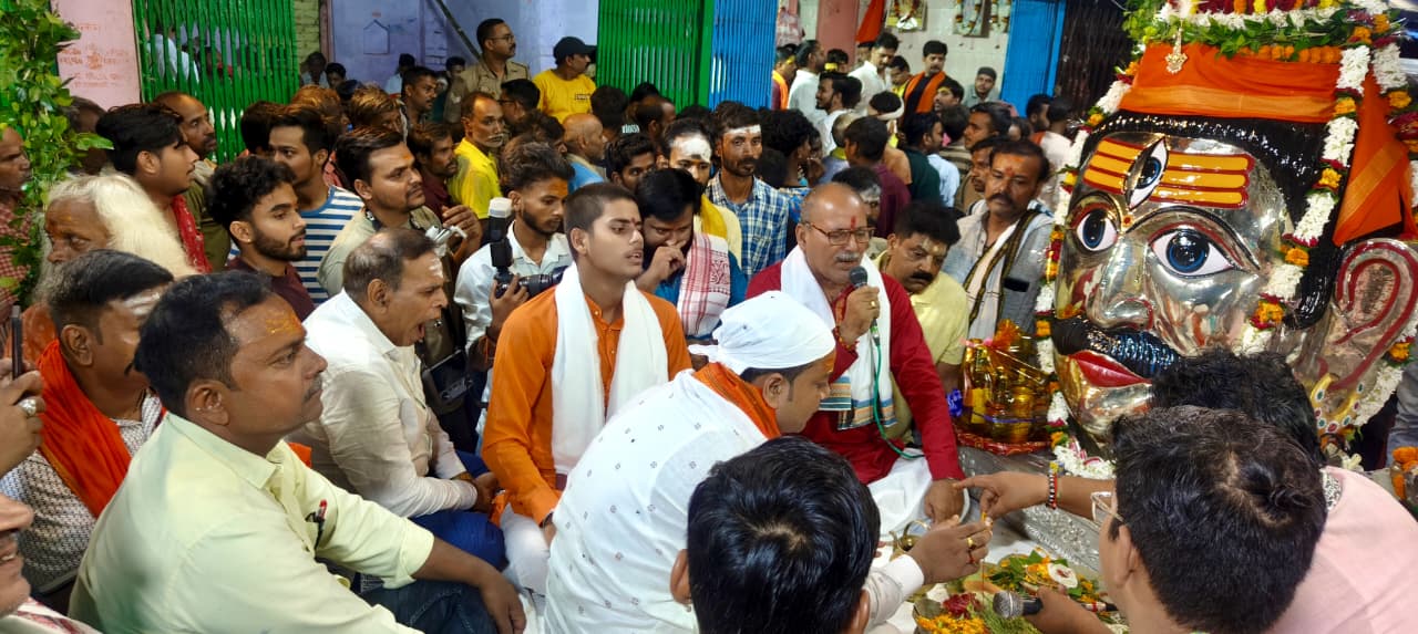 धूमधाम से संपन्न हुआ बाबा लाट भैरव का तिलकोत्सव, भक्त हुए भावविभोर