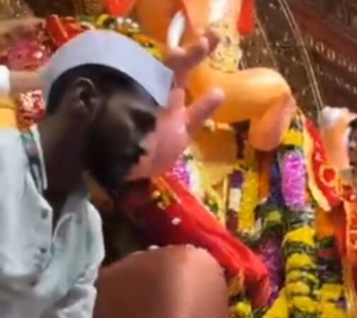 मुंबई के लालबाग के राजा को काशी विश्वनाथ का आशीर्वाद, नमामि गंगे ने अर्पित किया 11 मीटर लंबा दुपट्टा