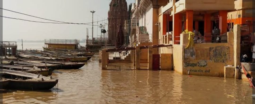 तेजी से बढ़ रहा गंगा का जलस्तर