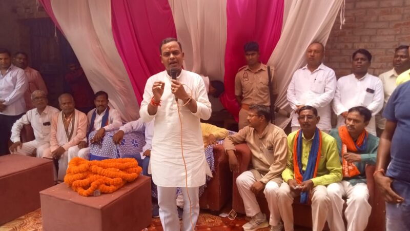 रोहनिया विधायक ने दो सड़कों का किया शिलान्यास