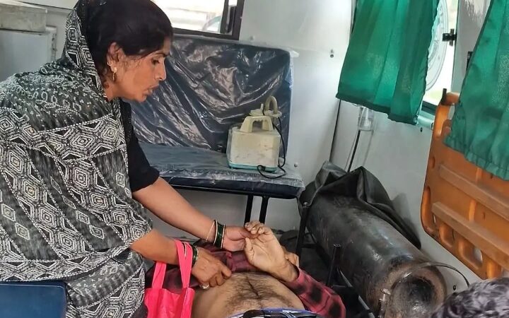 झांसी : दिनदहाड़े पत्नी के सामने पति की हत्या