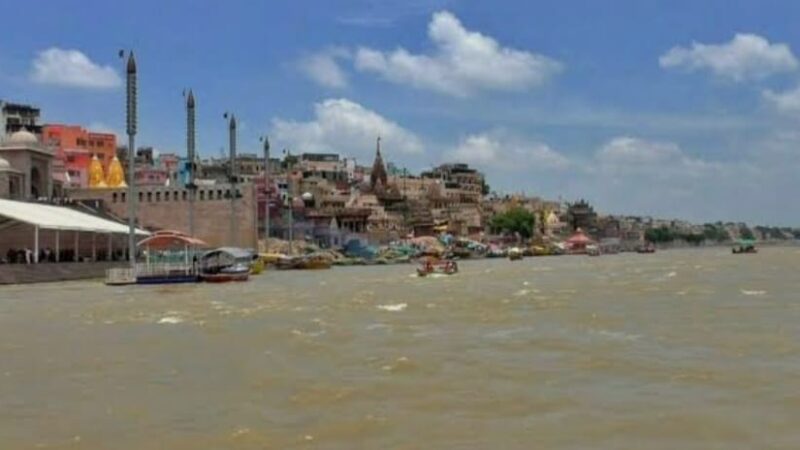 गंगा का जलस्तर चेतावनी बिंदु के पार