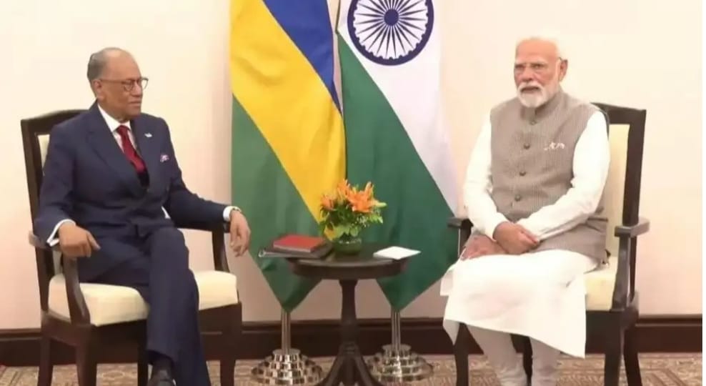 काशी में मोदी और मॉरीशस के पीएम रामगुलाम की ऐतिहासिक मुलाकात
